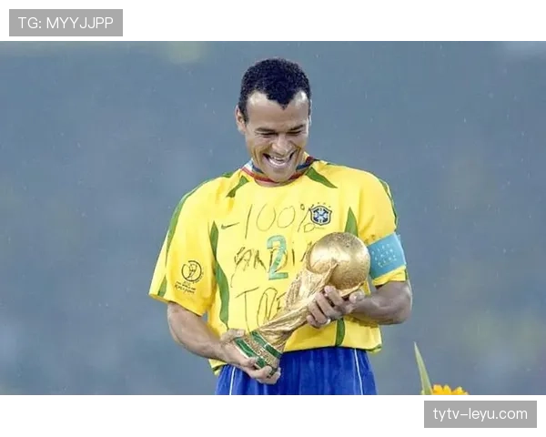 南美杯传奇荣耀：历届冠军球队的辉煌征程与不朽表现