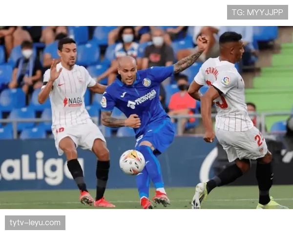 西甲下游劲旅状态回暖,全力冲刺关键三分 西甲下游劲旅状态回暖,全力冲刺关键三分