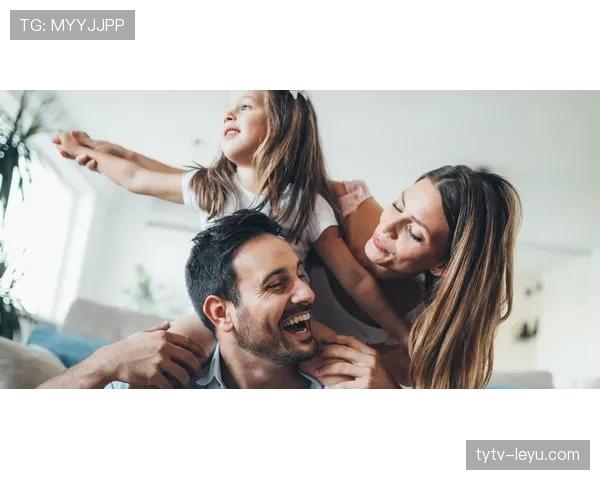 沃特金斯 vs 奥斯梅恩:身体对抗能力差距解析 沃特金斯 vs 奥斯梅恩:身体对抗能力差距解析