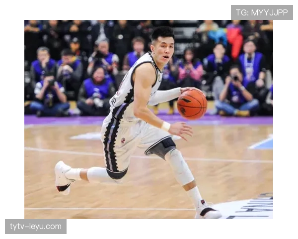 曹圭成本赛季表现稳健,进攻端持续提升展现潜力 曹圭成本赛季表现稳健,进攻端持续提升展现潜力