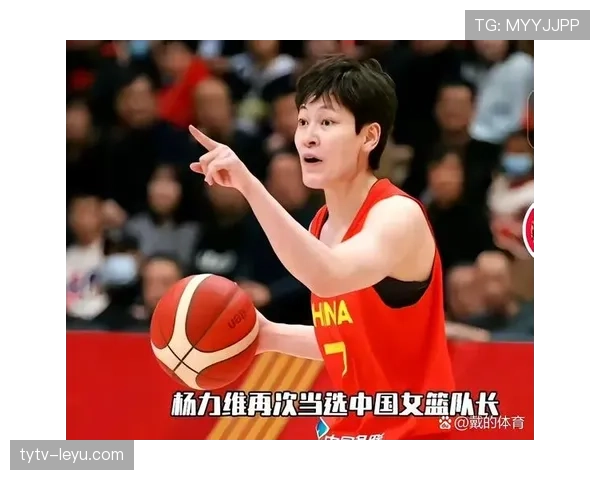 杨力维打球那架势，场上拼命，场下花光月薪果然不是盖的！